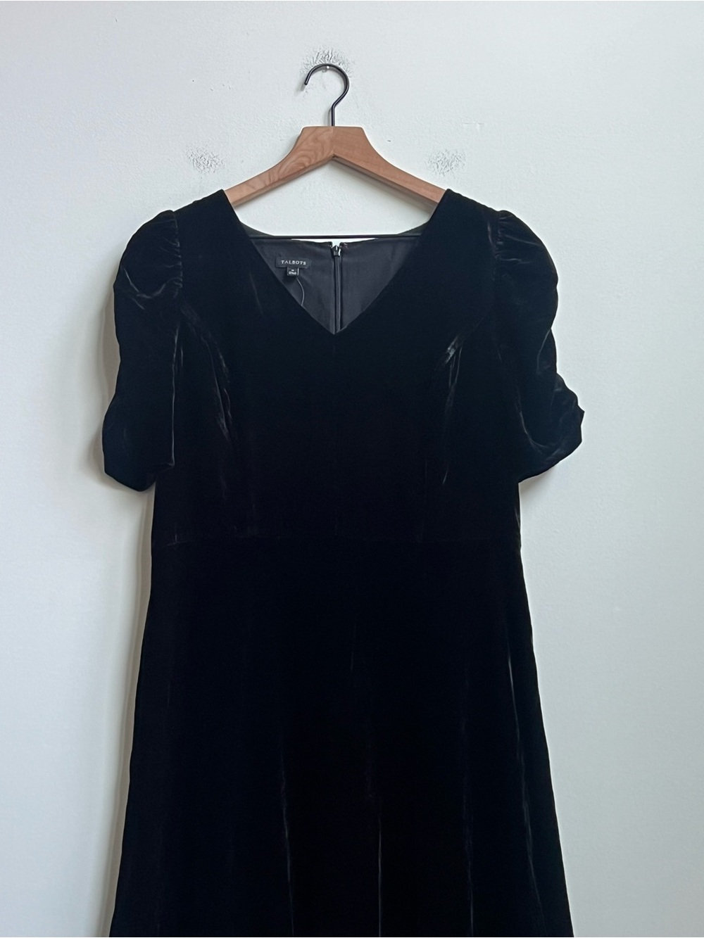New Talbots Black Velvet Fit n Flare Dress  8 Whimsygoth Gatsby Feminine Ruching - Picture 5 of 12